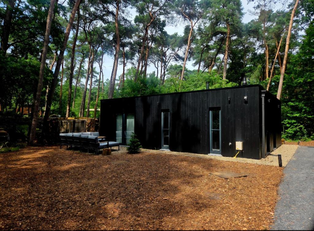 Buitenkant van Whispering Pines